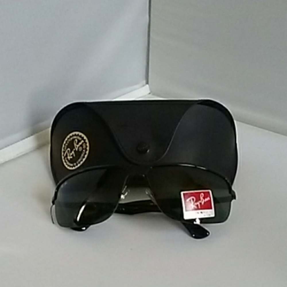 Ray-Ban